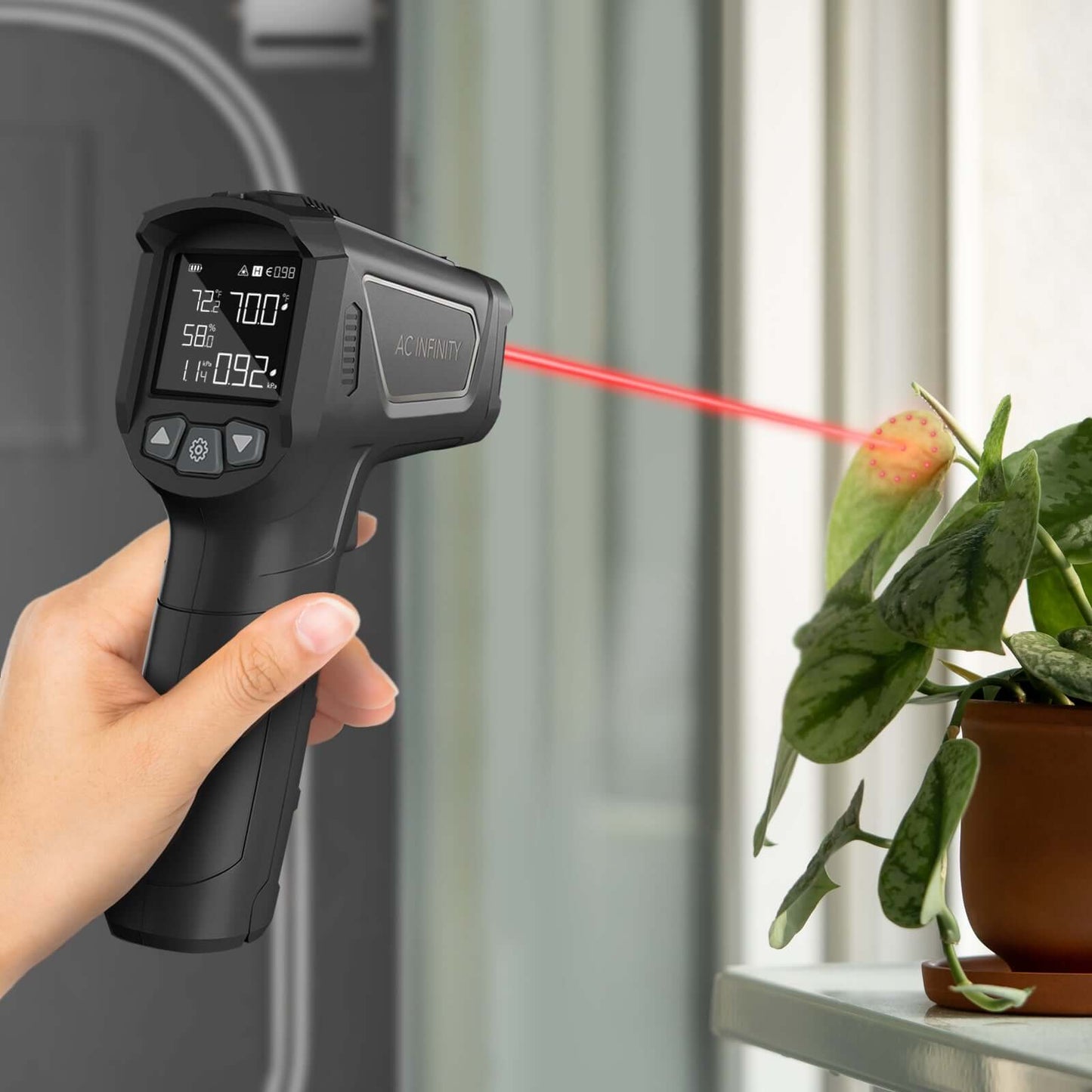 AC Infinity VPD Thermometer, Handheld Environmental Monitor, Captures Leaf VPD and Temperature - Midwest Grow LLC