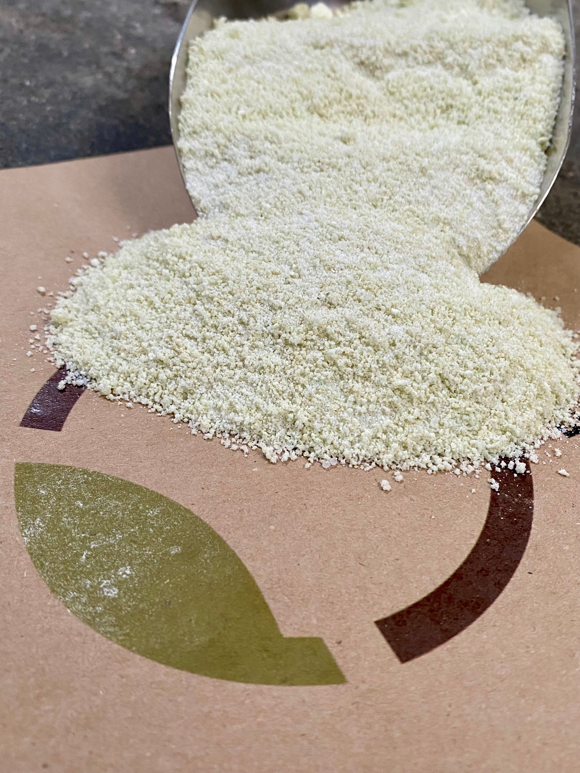 Pepper and Herb Fertilizer 11-11-40 | Chelated Micronutrients | Hydroponics, Soil & Foliar Application - Midwest Grow LLC