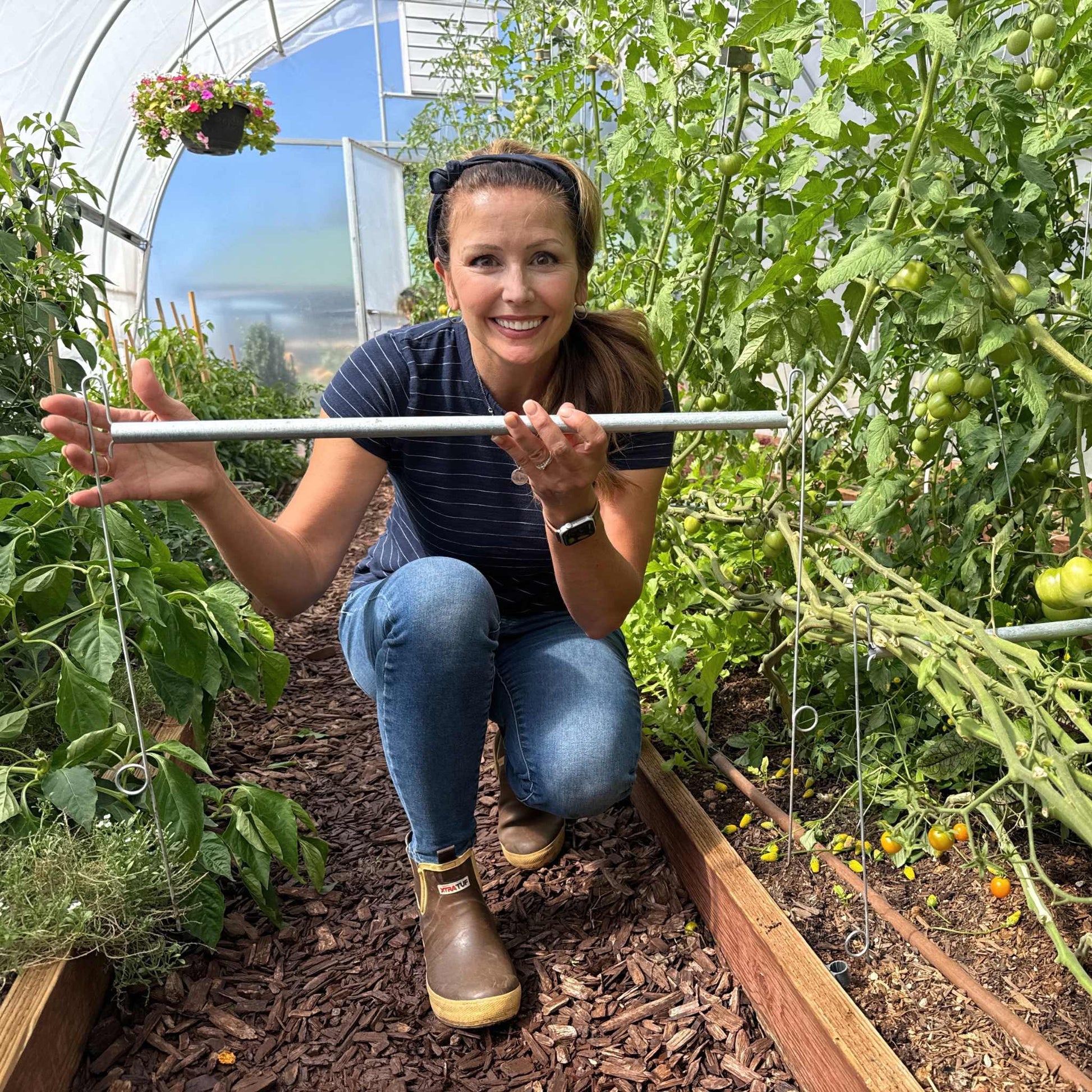 Vine Buddy Trellis Support - Midwest Grow LLC